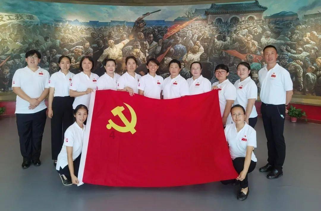 虹桥南丰城携手上影元，孙悟空、哪吒、葫芦娃“齐乐龙龙”庆新春